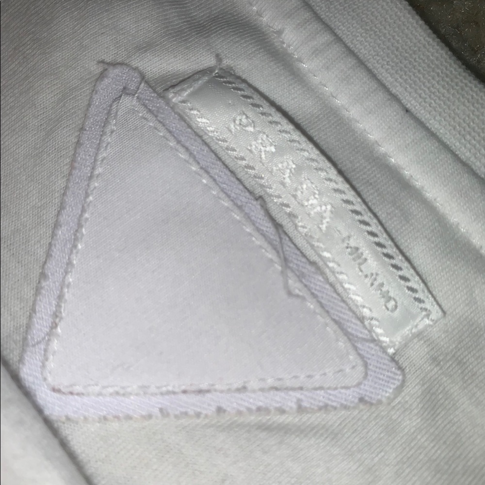 Prada tee shirt - Picture 6 of 6